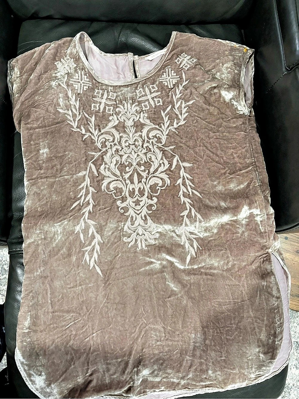 Soft Surroundings Embroidered crushed velour Tunic in taupe Like New